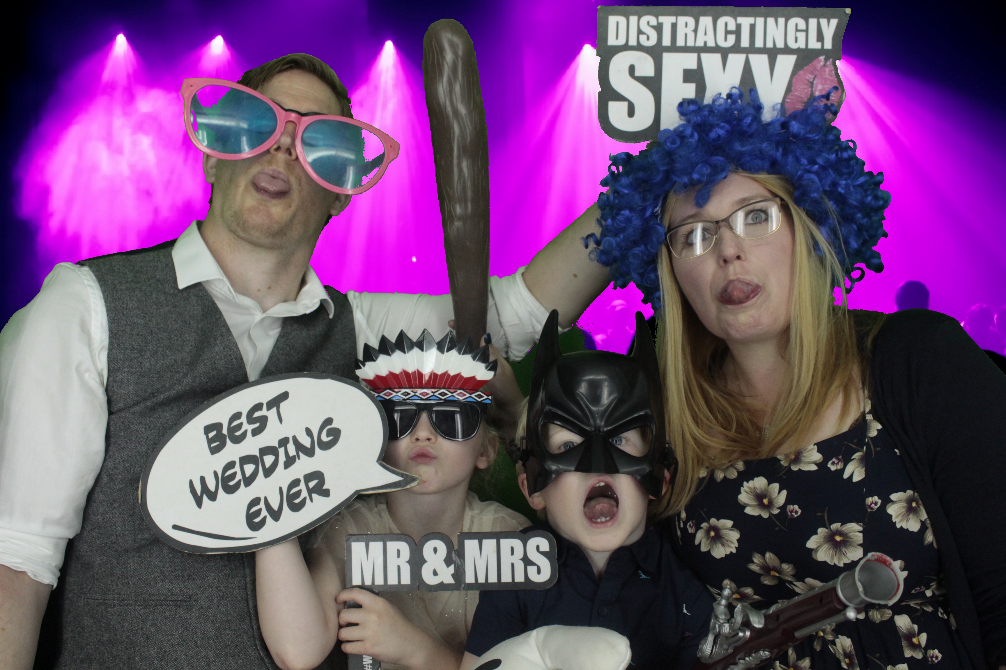 Mr & Mrs McIlvaney | View more photos from the event at gallery.myphotoboothexperience.co.uk/u/MyPhotoBoothExperienceLtd/Mr-Mrs-McIlvaney